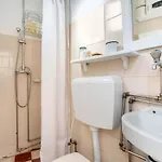 Casa Augusto Rosa *